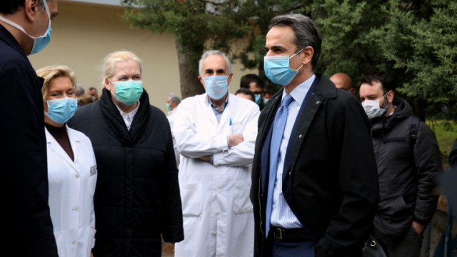 Министърът на здравеопазването на Гърция нареди лекарите в частния сектор с